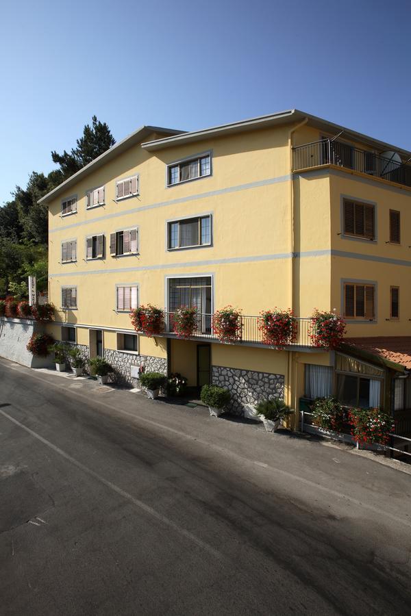 Albergo Terme Santamaria Castelforte Bagian luar foto